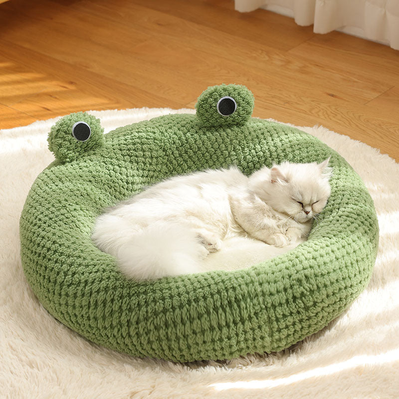 Cozy Frog-Themed Plush Pet Nest – Warm & Soft Bed for Small Cats & Dogs